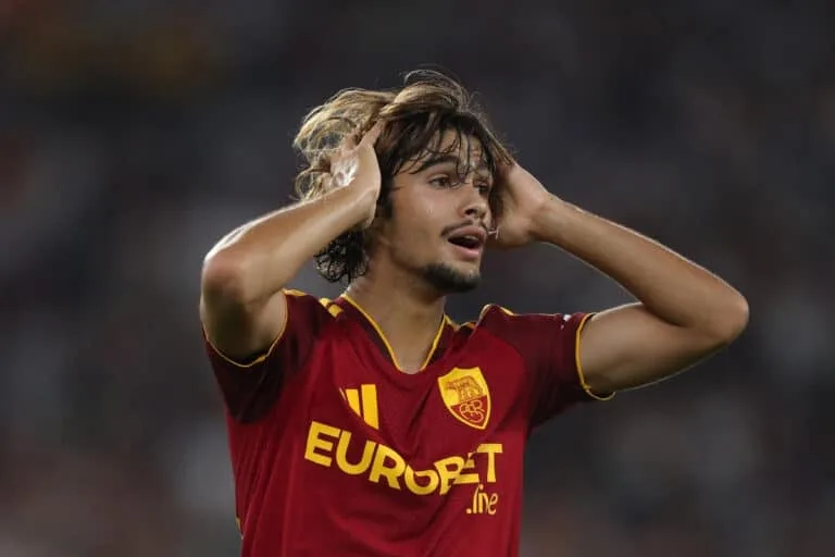 Mora and Lulli Likely to Start Against Lecce, Supplanting Soule and Molina Mora and Lulli Set to Start Against Lecce, Soule and Molina Left Out