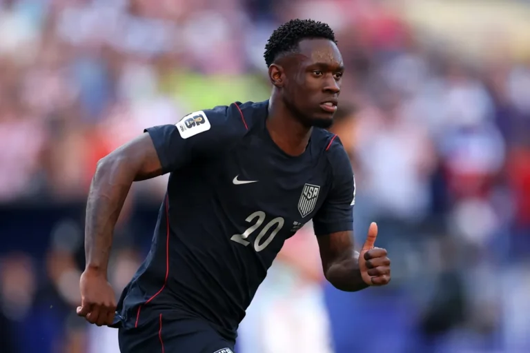 Everton Initiates Talks to Secure Folarin Balogun in Final Attack Revamp