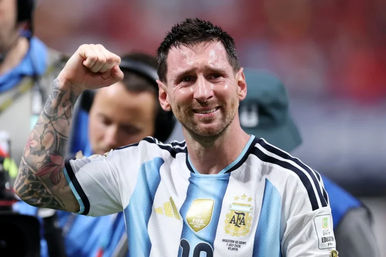 Lionel Messi Announces Retirement from International Football You are a professional Hindi news headline writer. Task: Rewrite or generate a Hindi news headline based on the given content. Requirements: Keep all factual information exactly the same Do not add or remove details Keep it short, clear, and precise Style: Use active voice Write in natural, human-like Hindi Follow standard Hindi newspaper headline style Make it engaging but not sensational Avoid dramatic, emotional, or exaggerated words Avoid overly formal or academic language Ensure smooth grammatical flow SEO: Include the primary keyword naturally in the headline if possible Do not force keywords Output: Return only the headline No explanations or extra text Lionel Messi retires from international football