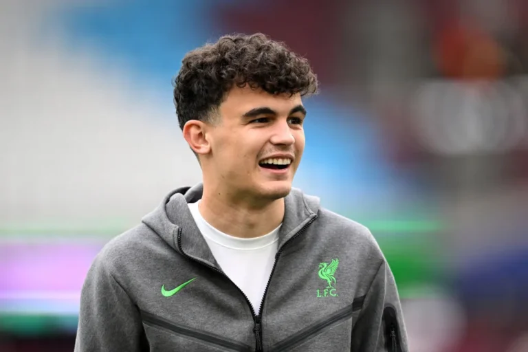 Liverpool Confirms Departure of Midfielder Stefan Bajčetić