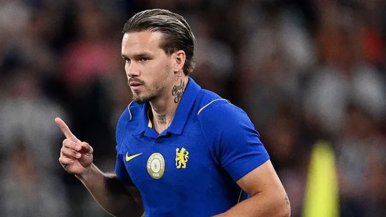 Mudryk Signs with Spurs as Chelsea’s Sanchez Transfers to Como Mudryk Signs with Spurs as Chelsea's Sanchez Transfers to Como