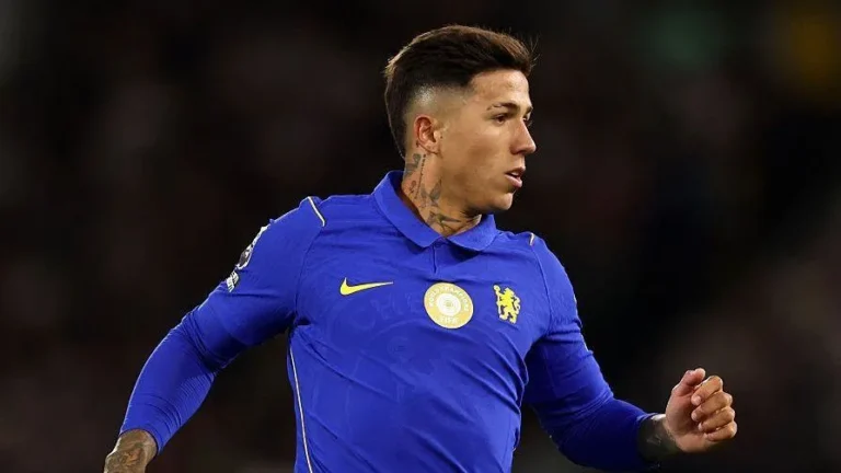 Man City Initiates Discussions with Chelsea About Fernandez Transfer
