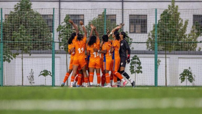 എഎഫ്‌സി അണ്ടർ-17 വനിതാ ഏഷ്യൻ കപ്പ് യോഗ്യതാ മത്സരം: 23 അംഗ ഇന്ത്യൻ ടീമിനെ പ്രഖ്യാപിച്ചു